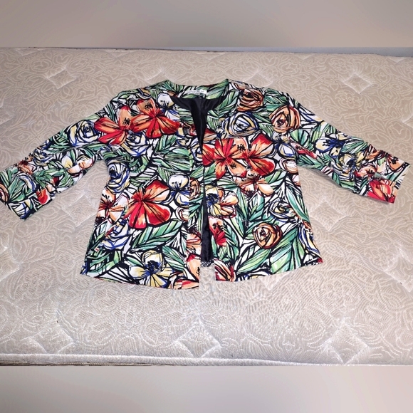 A Coldwater Creek floral Blazer in a size 14. Tropical, fun, whimsical blazer - Picture 1 of 8